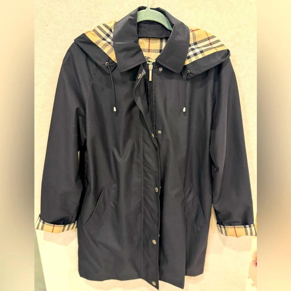 ✨ Authentic Burberry Coat ✨ - Women’s - Size: 6 - Picture 4 of 10